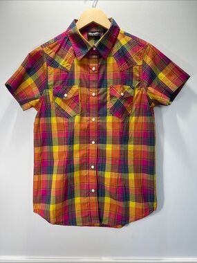 Wrangler Retro Women’s Short Sleeve Plaid Pearl Snap Western Shirt in Multicolor